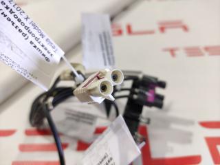 Фишка (разъем) электропроводка подкапотная Tesla Model X 1 поколение 2017, 1082436-02-B, 1507950-00-A