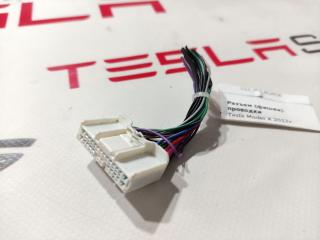 разъем (фишка) проводки Tesla Model X 1 поколение 2017, 1072429-72-A, 1072429-02-A