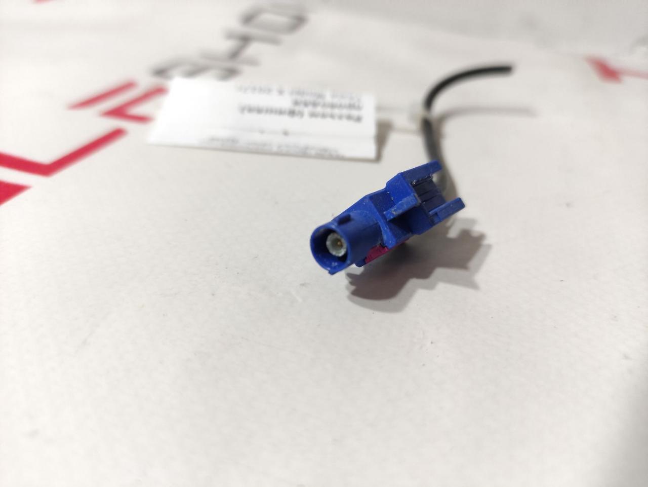 разъем (фишка) проводки Tesla Model X 1 поколение 2017, 1072429-72-A, 1072429-02-A - фото №1