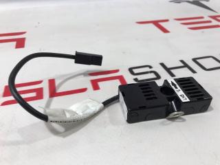 Антенна радио (фильтр) Tesla Model X 1 поколение 2017, 1012002-01-B