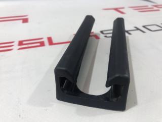 Заглушка салазки сиденья Tesla Model 3 1 поколение 2020, 1097490-00-C, 1551555-00-C