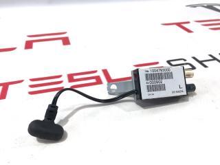 Антенна усилитель AM/FM Tesla Model S 1 поколение [рестайлинг] 2017, 1004793-00-C