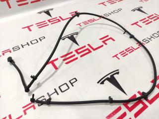 форсунка омывателя лобового стекла Tesla Model S 1 поколение (2012 - 2016), 1052887-00-C, 1054647-00-A