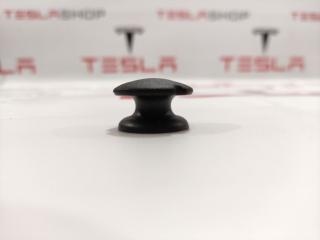 Клипса шпильки крепления грузовой сетки Tesla Model S 1 поколение (2012 - 2016), 1009089-00-A