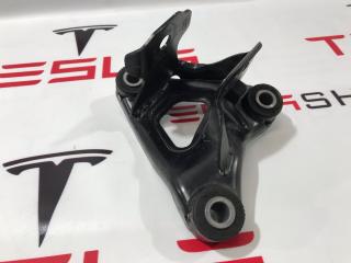 кронштейн двигателя Tesla Model 3 1 поколение 2020, 1110232-00-C, 1111520-00-B