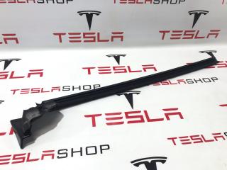 Уплотнитель стекла внутренний двери Tesla Model 3 1 поколение 2020, 1090495-00-E