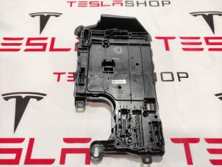 Блок управления BCM (Body Control Module) Tesla Model 3 1 поколение 2020, 1567455-00-B, 1506818-00-D