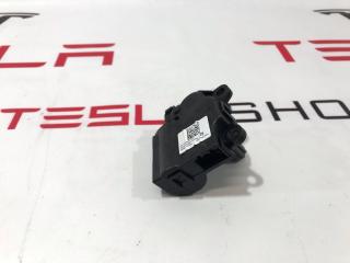 Сервопривод печки салона (печки) Tesla Model 3 1 поколение 2020, 1500640-00-A, 1494714-99-E