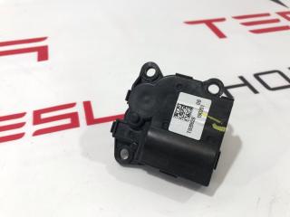 Сервопривод печки салона (печки) Tesla Model 3 1 поколение 2019, 1107674-00-A, 1099999-00-H, T92882B