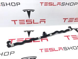 Патрубок системы охлаждения основной батареи Tesla Model 3 1 поколение 2021, 1521567-00-A