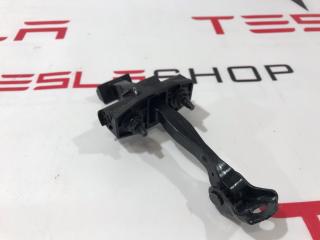 ограничитель открывания двери задней Tesla Model 3 1 поколение 2020, 1089509-00-B