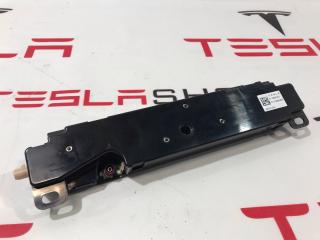 Антенна WI-FI Tesla Model 3 1 поколение 2020, 1585601-00-C