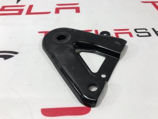 Пластина заднего подрамника Tesla Model 3 1 поколение 2020, 1044573-00-B