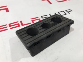 Опора под домкрат (подушка) Tesla Model S 1 поколение [рестайлинг] 2017, 1009124-00-C