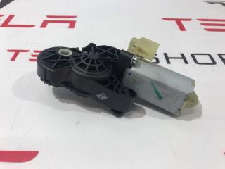 Электродвигатель регулировки угла наклона спинки водит./пассаж. Tesla Model Y 1 поколение (2020 - 2025), 1079773-00-B