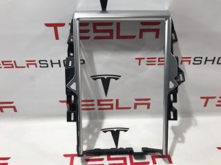 Рамка декоративная компьютера MCU (основного монитора) Tesla Model S 1 поколение 2013, 1002294-00-B