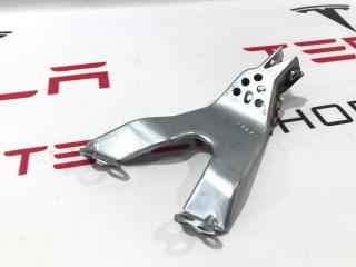 Кронштейн крепления экрана Tesla Model Y 1 поколение 2020, 1100561-00-E, 1082314-00-A