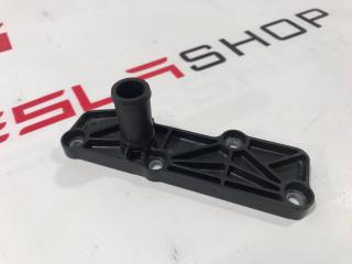 Штуцер Tesla Model S 1 поколение 2015, 1037000-00-F, 1134783-00-J, 1038470-00-C