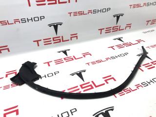 Уплотнитель задней двери Tesla Model S 1 поколение 2015, 6009596-00-D