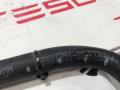 Шланг охлаждения от тройного клапана к радиатору Tesla Model S 1 поколение 2015, 6007351-00-H - фото №4