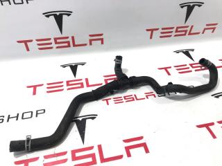 Шланг от насоса охлаждающей жидкости Tesla Model S 1 поколение 2015, 1049683-00-A