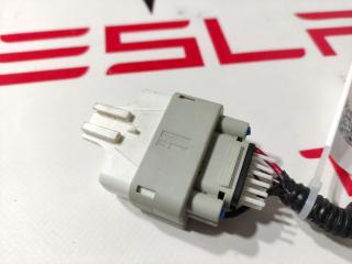 разъем (фишка) проводки Tesla Model X 1 поколение 2017, 1072429-72-A, 1072429-02-A