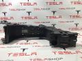 консоль салона (центральная часть) Tesla Model S 1 поколение 2015, 1010249-00-A, 1004815-07-C - фото №7