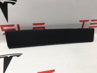 Накладка нижняя бардачка Tesla Model S 1 поколение 2015, 1002301-08-B, 1002302-00-A