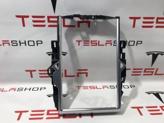 Рамка декоративная компьютера MCU (основного монитора) Tesla Model S 1 поколение 2015, 1002294-00-B