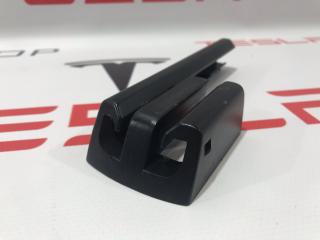 Заглушка салазки сиденья Tesla Model S 1 поколение 2015, 1031676-00-A