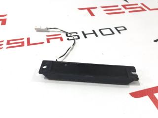 Антенна системы комфортного доступа Tesla Model S 1 поколение 2015, 1014951-00-A, X-12069-001R1