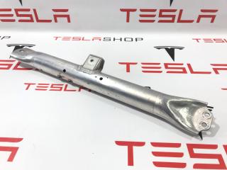 распорка стоек Tesla Model S 1 поколение 2015, 1003617-00-D