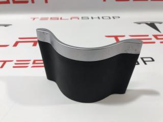 Панель подстаканника Tesla Model X 1 поколение 2017, 1058082-00-C