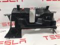 Накладка пластиковая под рулевой колонкой Tesla Model S 1 поколение 2015, 6007446-00-H - фото №4