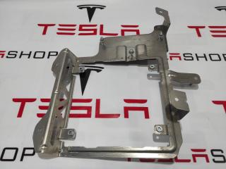 Кронштейн блока управления люком Tesla Model S 1 поколение 2015, 1013496-00-E