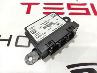 блок управления парктрониками Tesla Model S 1 поколение 2015, 1048476-00-C