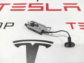 Антенна усилитель AM/FM Tesla Model S 1 поколение 2015, 1004793-00-D