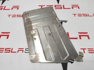 Крышка блока управления панорамным люком Tesla Model S 1 поколение 2015, 1013499-00-F