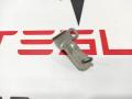 Кронштейн крепления внутренних панелей салона Tesla Model S 1 поколение 2015, 1013701-00-A - фото №2