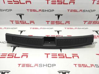 Отделка багажника пластик (под замок) Tesla Model S 1 поколение 2016, 1010824-00-C