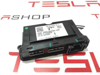 модуль управления двери Tesla Model S 1 поколение 2013, 1003101-00-C