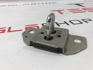 Петля замка крышки багажника Tesla Model S 1 поколение 2016, 1009419-00-B, A2127400132