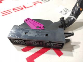 разъем (фишка) проводки Tesla Model S 1 поколение 2015, 1039007-00-A, 1004422-91-N