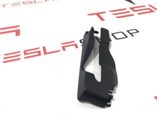 Заглушка салазки сиденья Tesla Model X 1 поколение 2017, 1066621-00-A