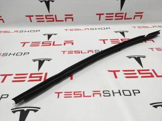 Уплотнитель стекла Tesla Model X 1 поколение 2017, 1032180-00-C, 1483694-00-A