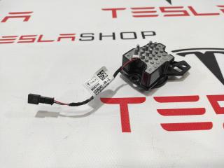 подсветка двери задней правой Tesla Model X 1 поколение 2017, 1036642-00-C