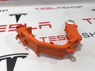 Шина высоковольтная пентхауса в корпусе-изоляторе Tesla Model 3 1 поколение 2021, 1095891-00-G