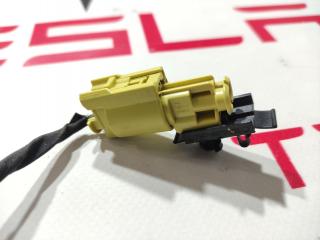 разъем (фишка) проводки Tesla Model S 1 поколение 2015, 1031237-81-E