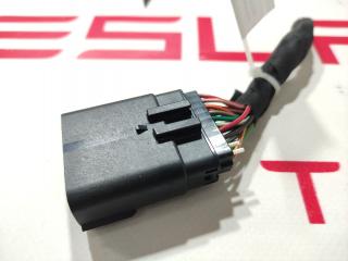разъем (фишка) проводки Tesla Model S 1 поколение 2015, 1031237-81-E