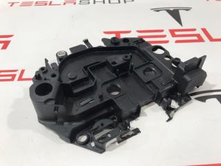 Крышка нижняя панели управления пентхауса основной батареи Tesla Model 3 1 поколение 2021, 1109685-00-M